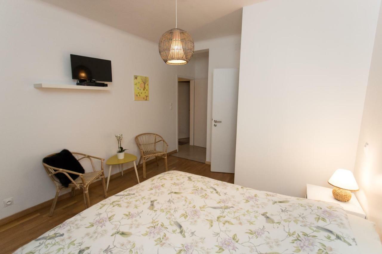 Le Domaine Des Pres Hotell Lachambre Exteriör bild