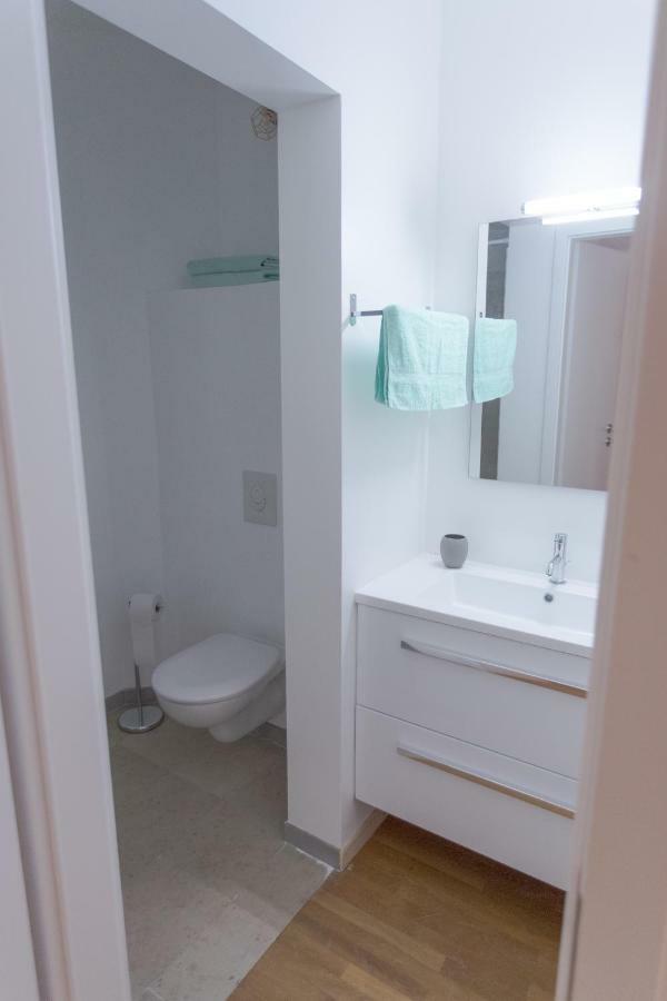 Le Domaine Des Pres Hotell Lachambre Exteriör bild