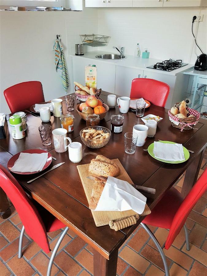 Le Domaine Des Pres Hotell Lachambre Exteriör bild